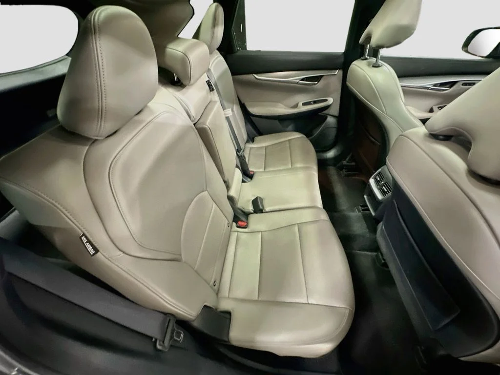 Certified Used 2023 Graphite Shadow INFINITI LUXE image 27