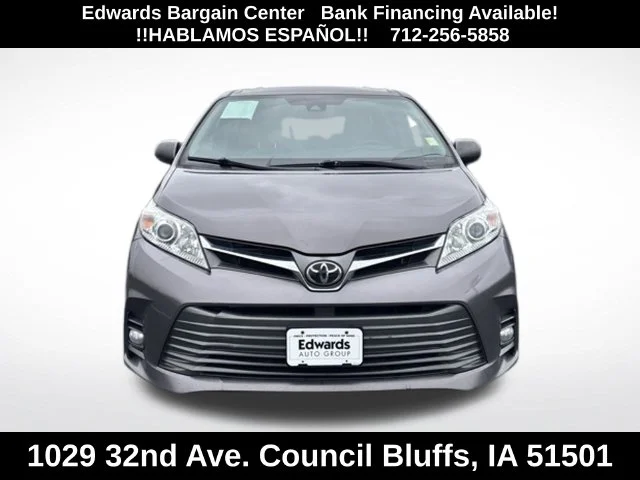 Used 2019 Gray Toyota XLE Premium image 2