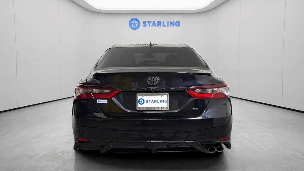 2021 Toyota Camry SE - Photo 7