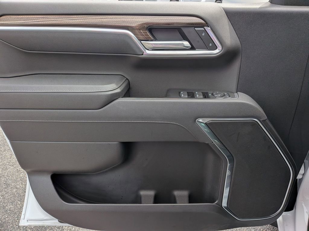 2025 Chevrolet Silverado 1500 LT - Photo 28