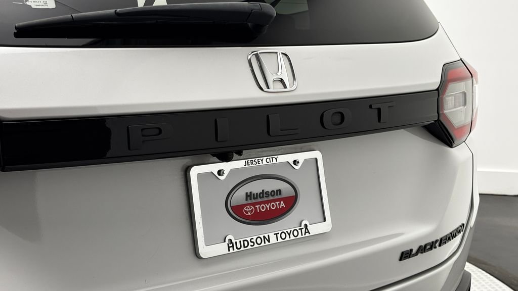 Used 2025 White Honda Black Edition image 9