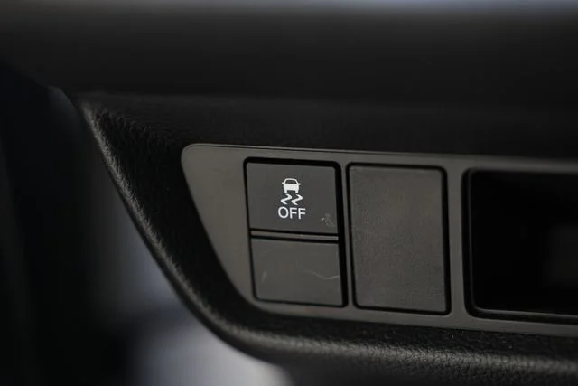 Certified Used 2023 Platinum White Pearl Honda LX image 17