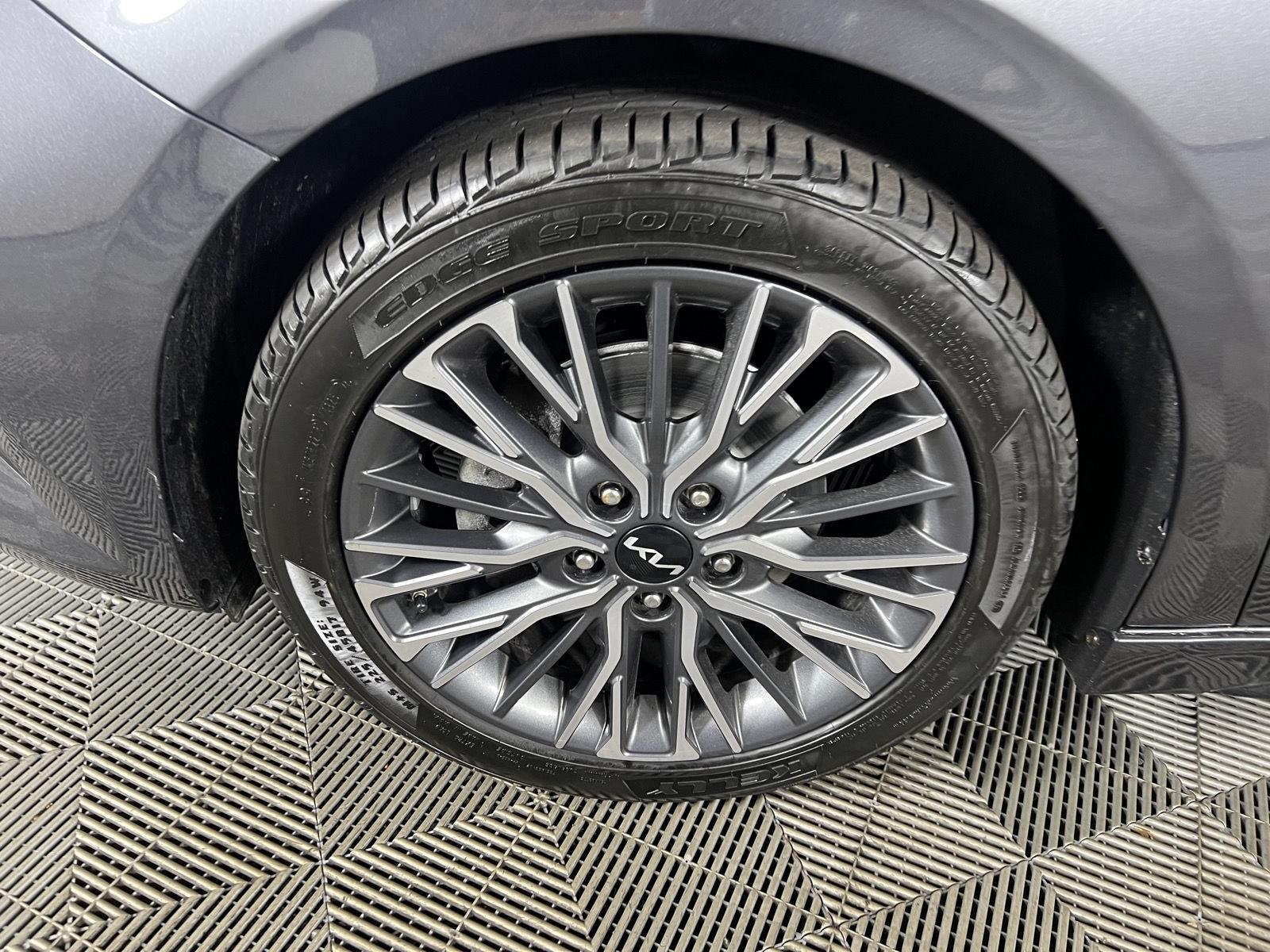 Used 2023 Gravity Gray Kia GT-Line image 9