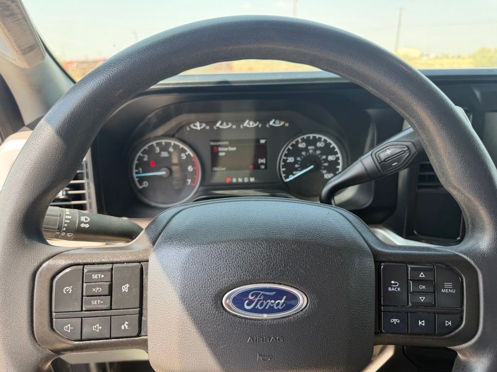 Used 2025 Oxford White Ford XLT image 15