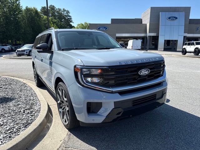 New 2027 Glacier Gray Metallic Tri-Coat Ford Platinum image 3