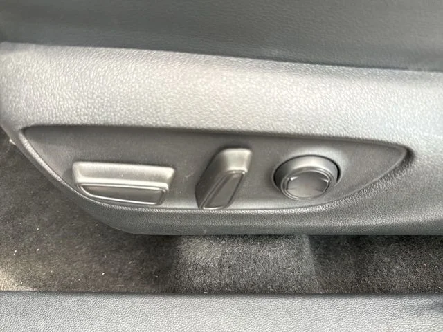 2025 Toyota Highlander XSE - Photo 12