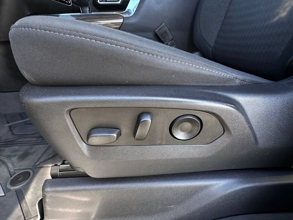 Used 2023 Black Chevrolet RST image 21