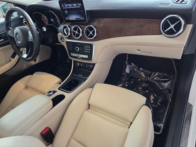 Used 2019 White Mercedes-Benz GLA 250 image 16