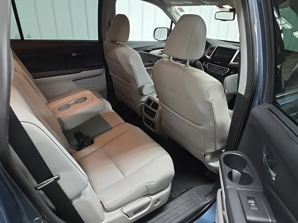 Used 2018 Steel Sapphire Metallic Honda Touring image 18