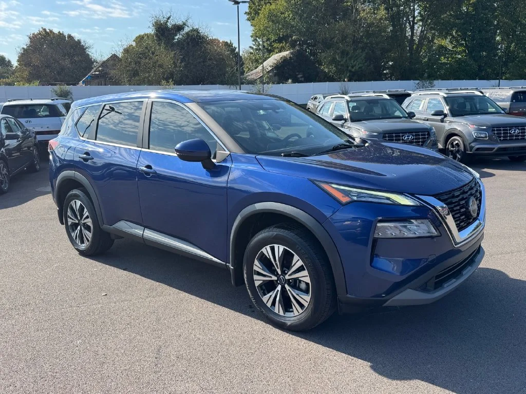 Used 2023 Blue Nissan SV image 2
