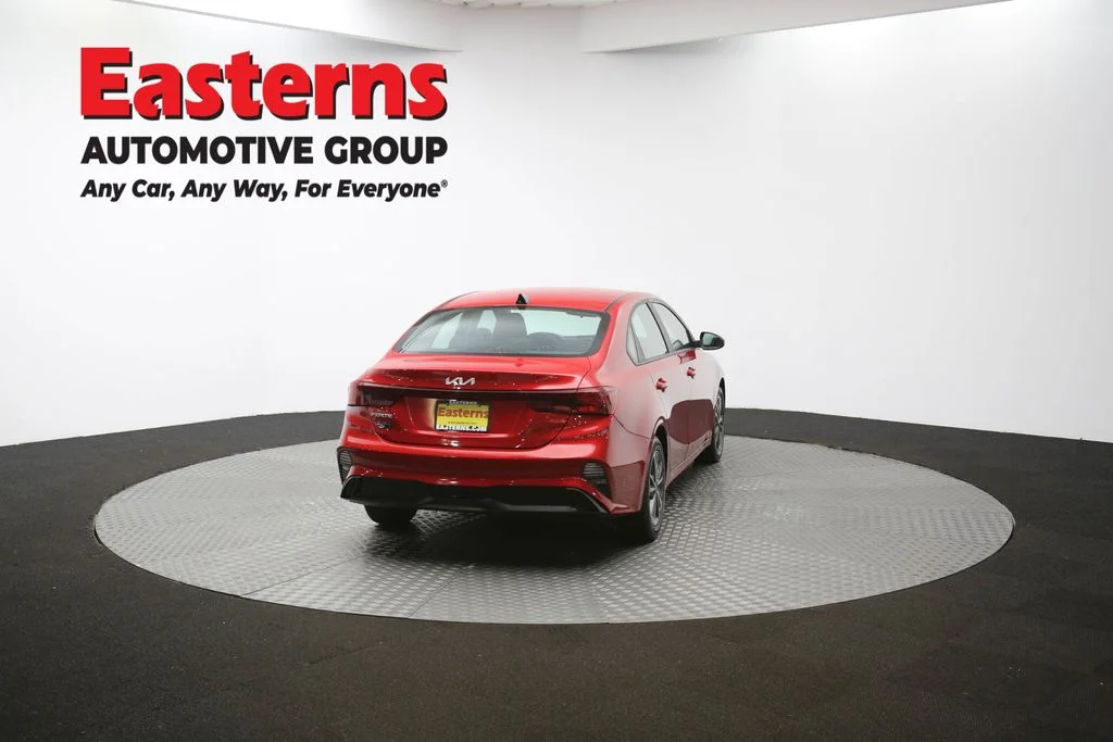 Used 2023 Red Kia LXS image 36