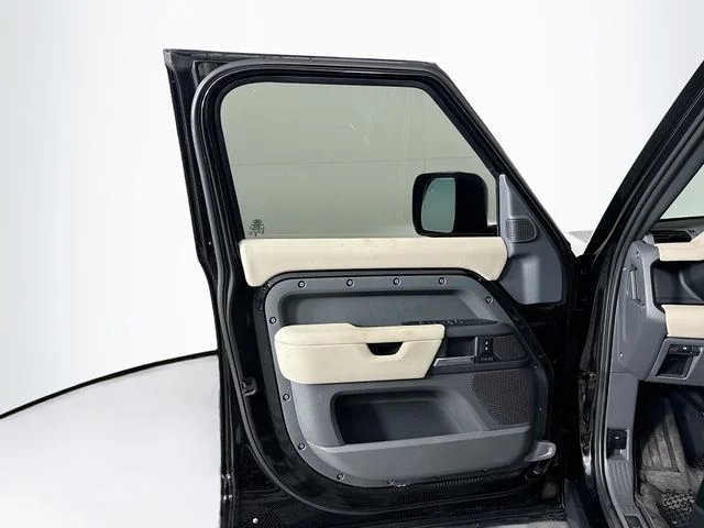 Certified Used 2024 Santorini Black Land Rover X-Dynamic SE image 11