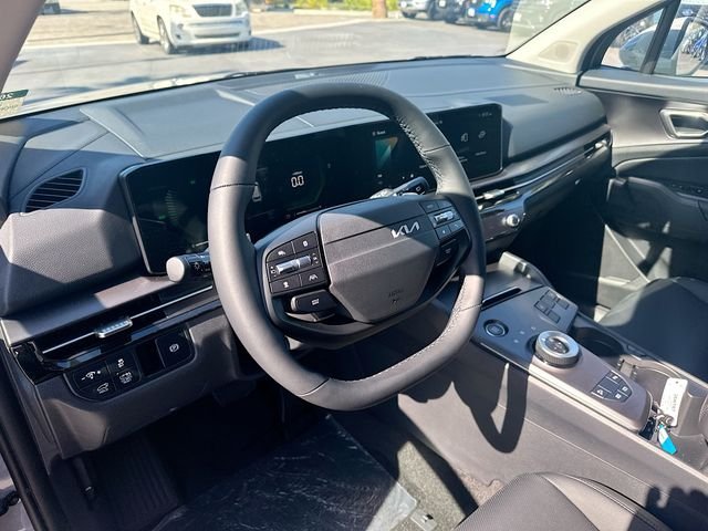 New 2026 Wolf Gray Kia EX image 9