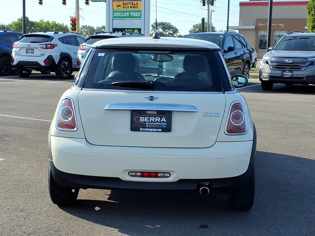 Used 2013 Pepper White MINI Base image 8