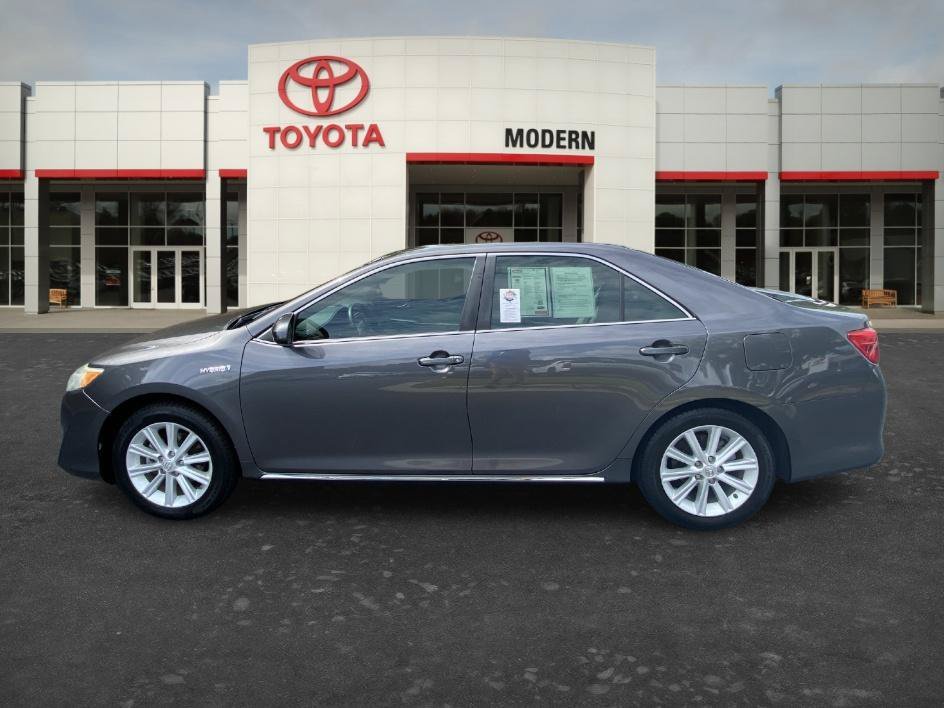 Used 2014 Magnetic Gray Metallic Toyota XLE image 7
