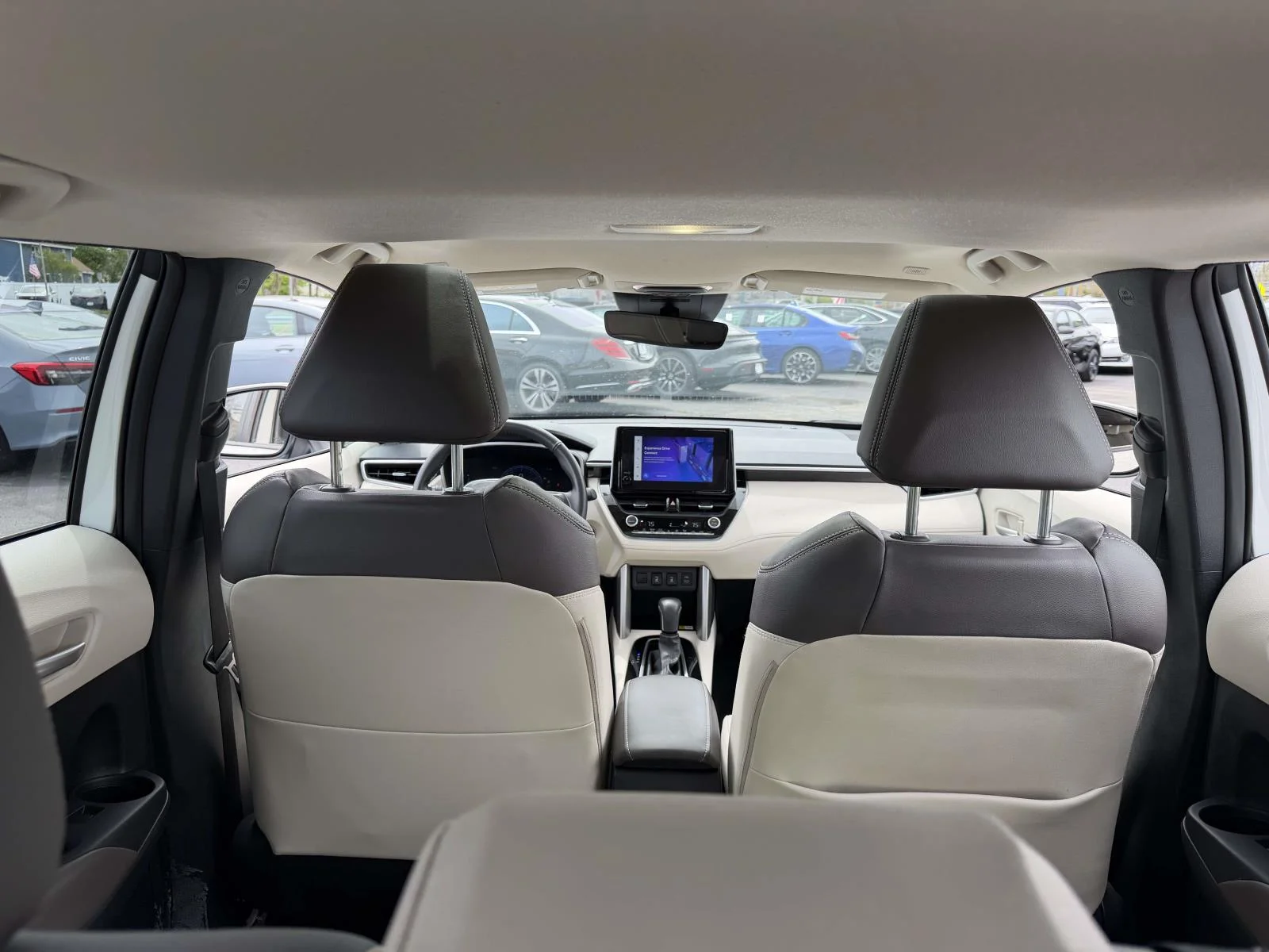 2023 Toyota Corolla Cross XLE - Photo 17