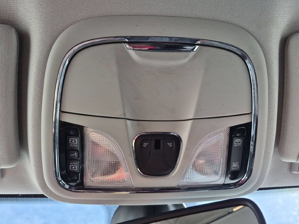 Used 2019 Black Jeep Limited image 19