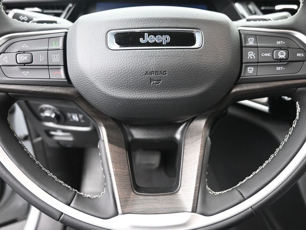 New 2026 Silver Zynith Jeep Altitude image 19