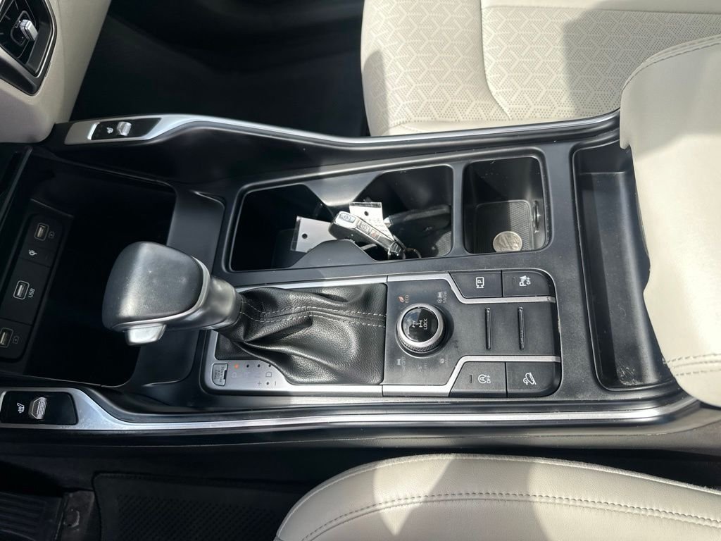 Certified Used 2023 Silver Kia X-Line S image 18