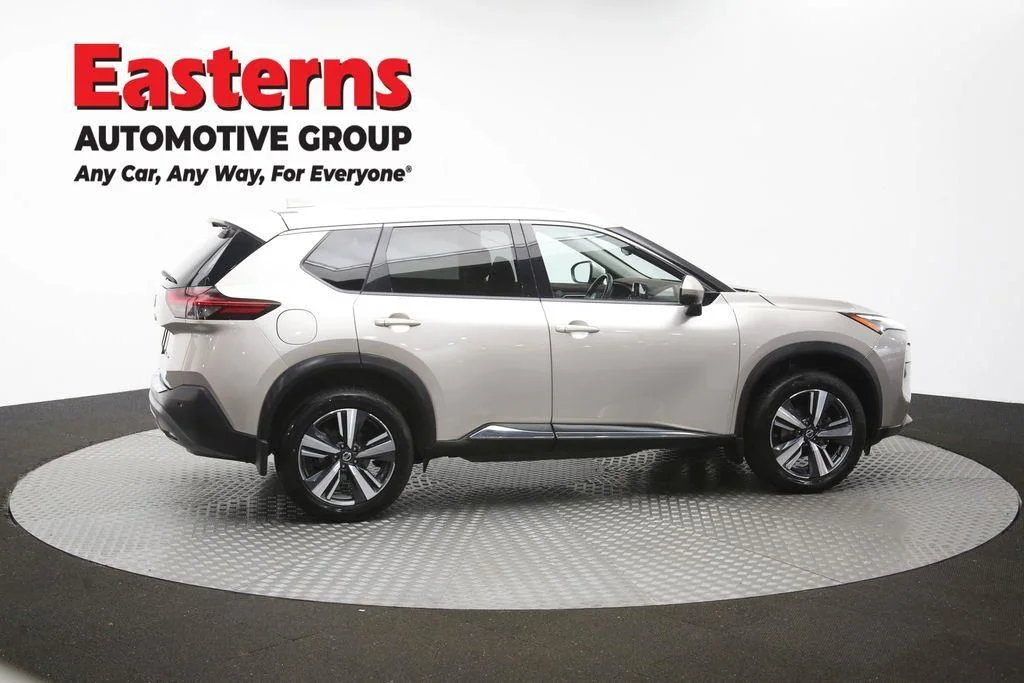 Used 2021 Gold Nissan SL image 48