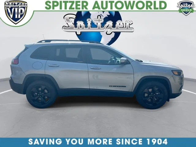 Used 2020 Silver Jeep Latitude Plus image 10