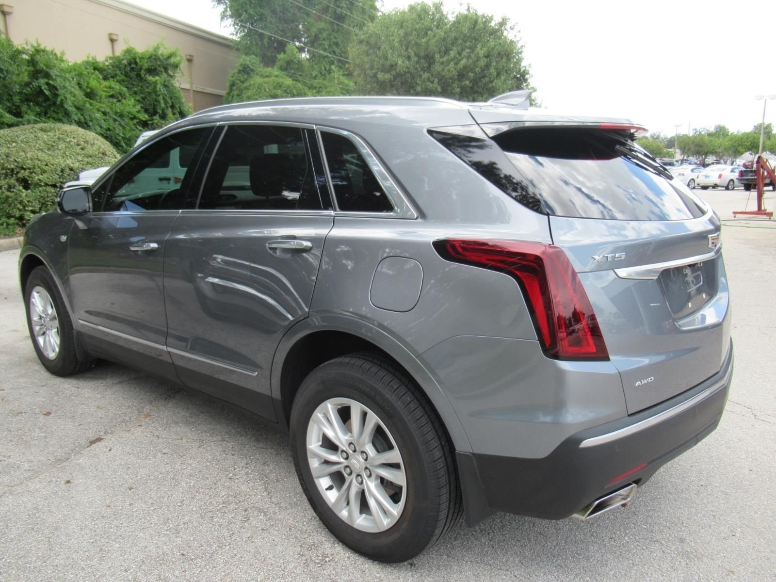 Used 2022 Gray Cadillac Luxury image 4