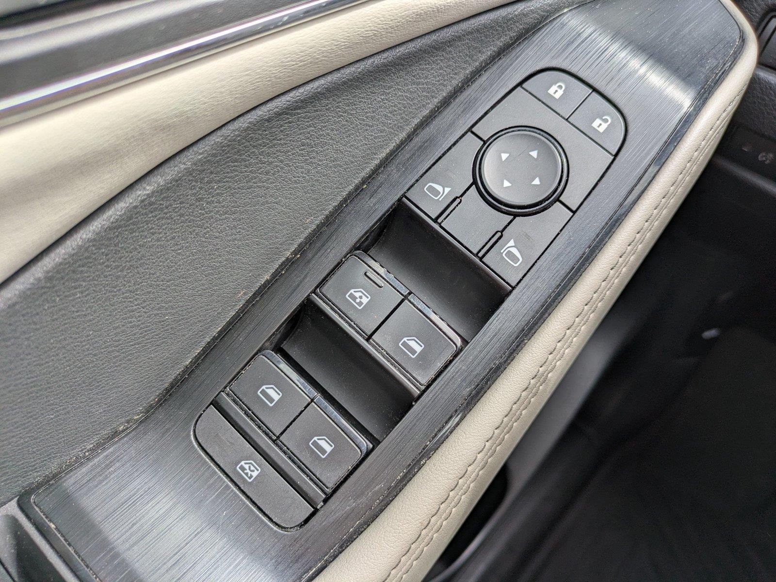 Used 2021 Caspian Blue Metallic Nissan SV image 24