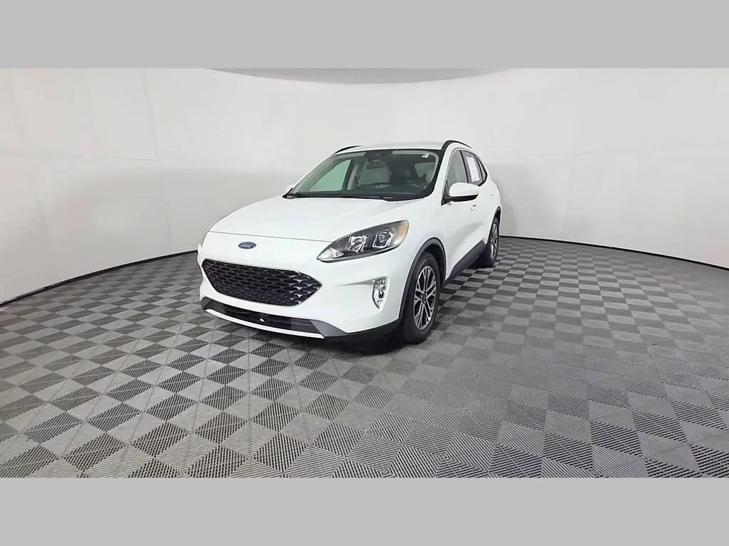 Used 2020 White Metallic Ford SEL image 49