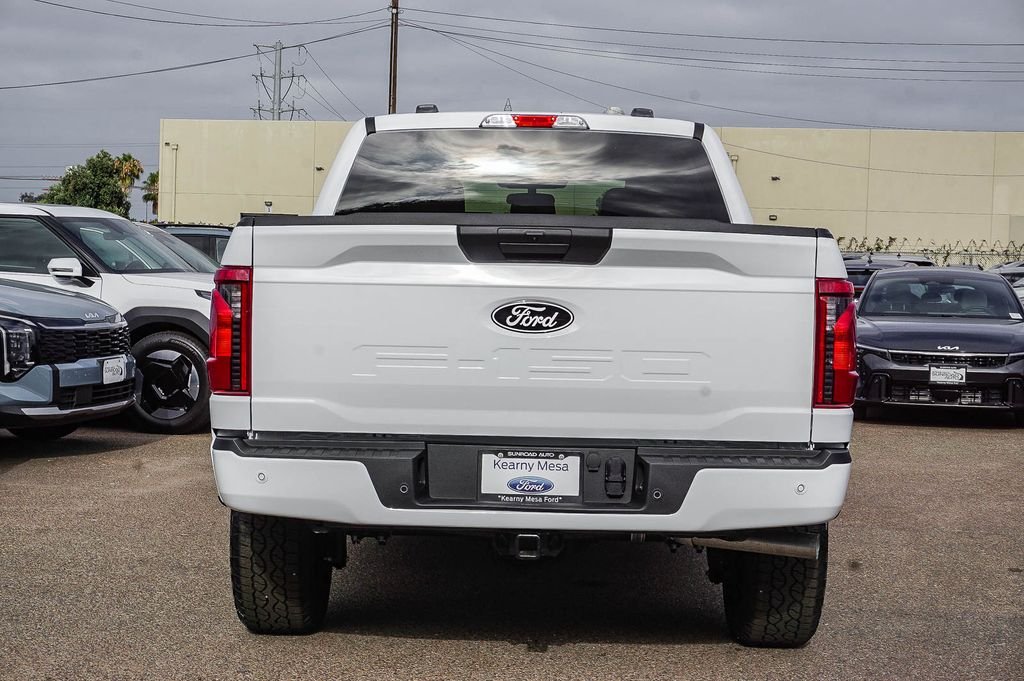 New 2026 Oxford White Ford XLT image 5