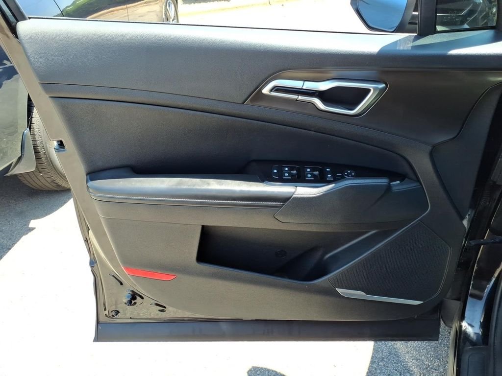 Used 2023 Ebony Black Kia EX image 8