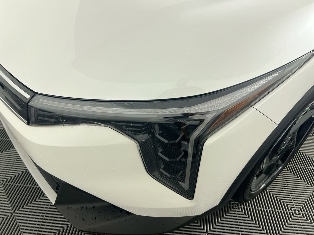 New 2026 Snow White Pearl Kia EX image 11