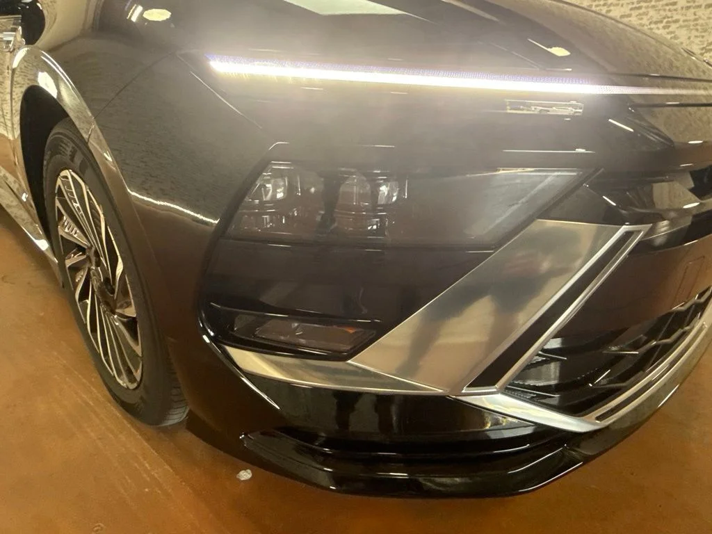 New 2026 Abyss Black Hyundai SEL image 9