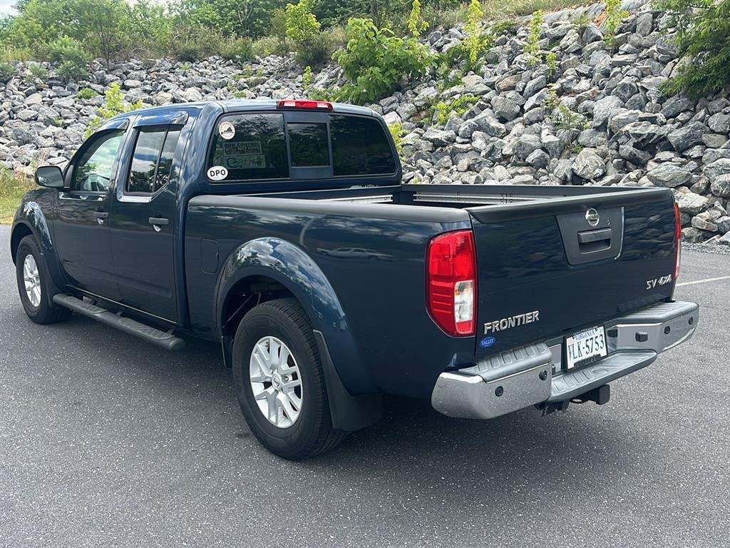 Used 2019 Arctic Blue Metallic Nissan SV image 7