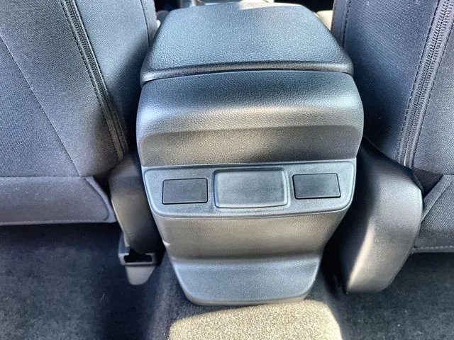 New 2026 CERAMIC WHITE Subaru Base image 22