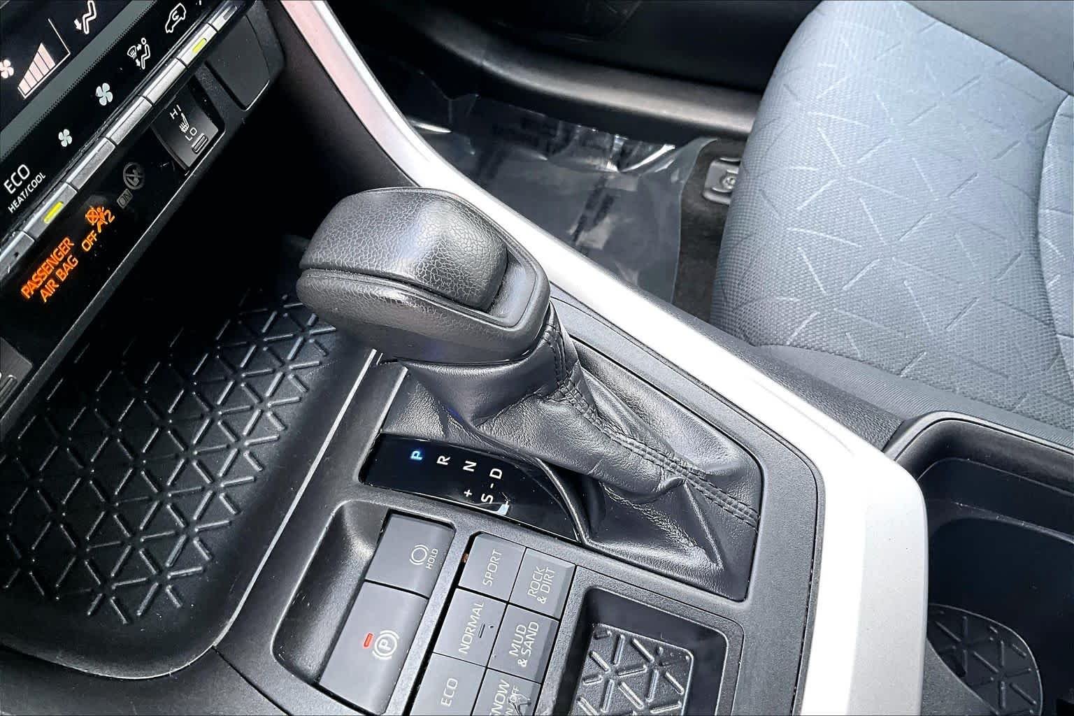 Used 2019 Magnetic Gray Metallic Toyota XLE image 17
