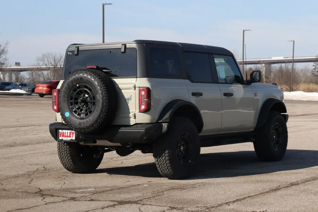 New 2026 Beige Ford Badlands image 8