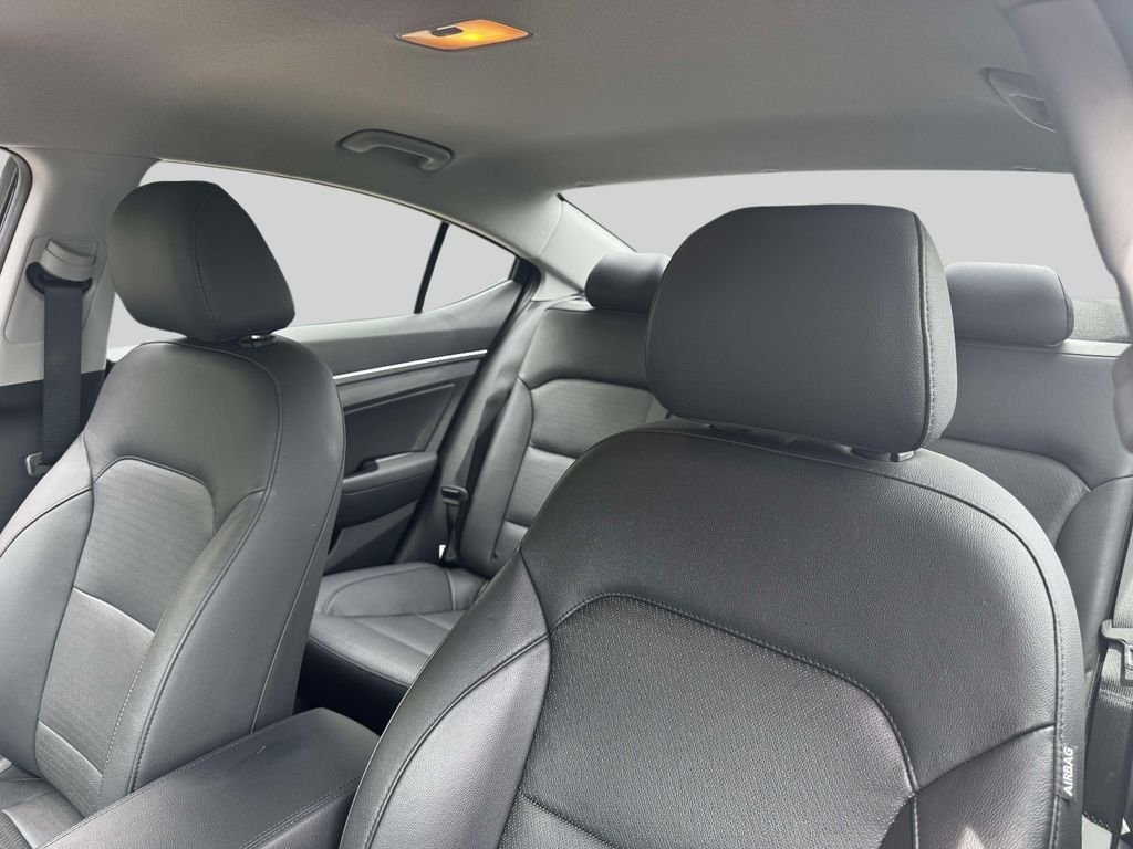 2020 Hyundai Elantra Limited - Photo 18