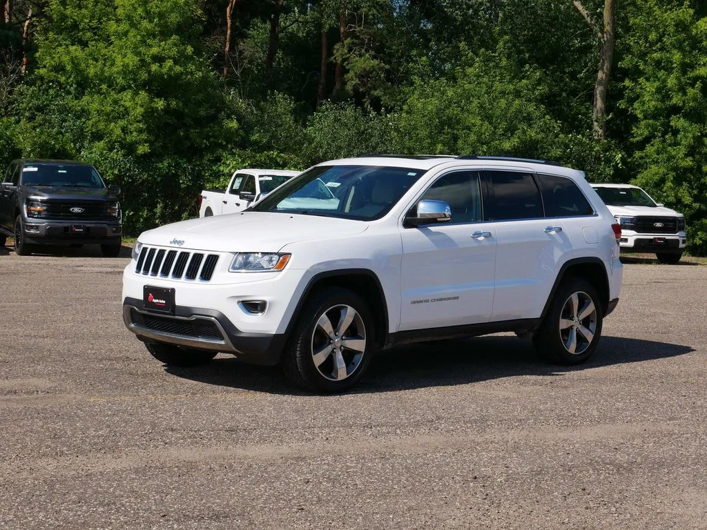 Used 2015 White Jeep Limited image 6