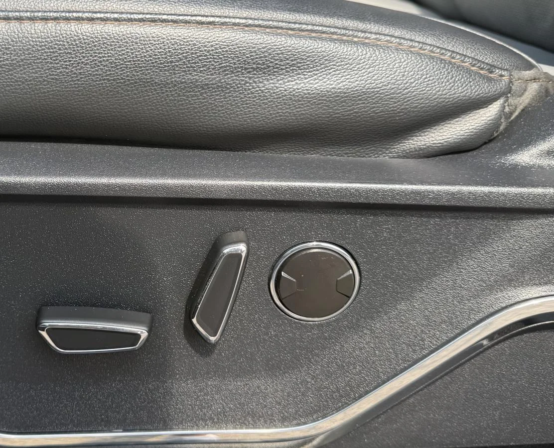 Used 2022 Black Ford Lariat image 14