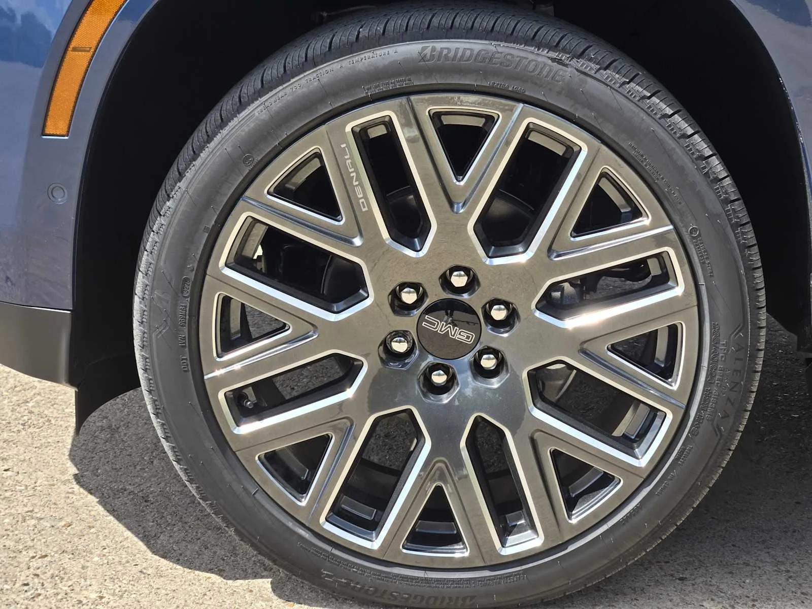 2027 GMC Yukon XL Denali Ultimate - Photo 7