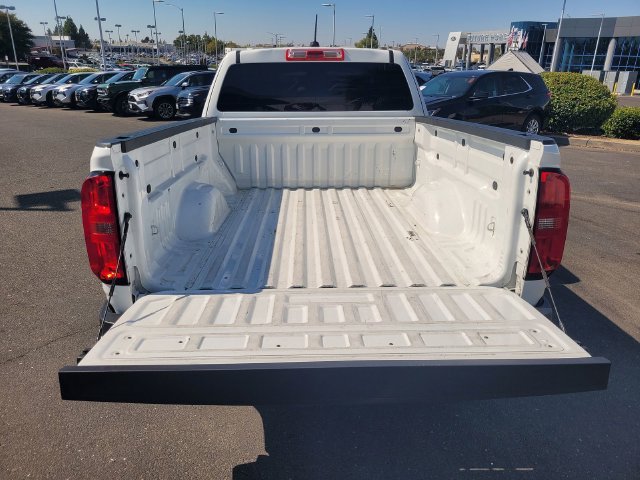 Used 2022 White Chevrolet LT image 10
