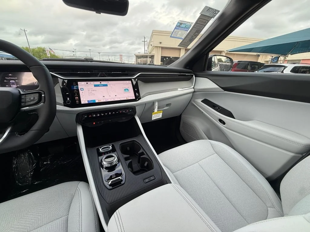 New 2026 Silver Jeep Laredo image 15