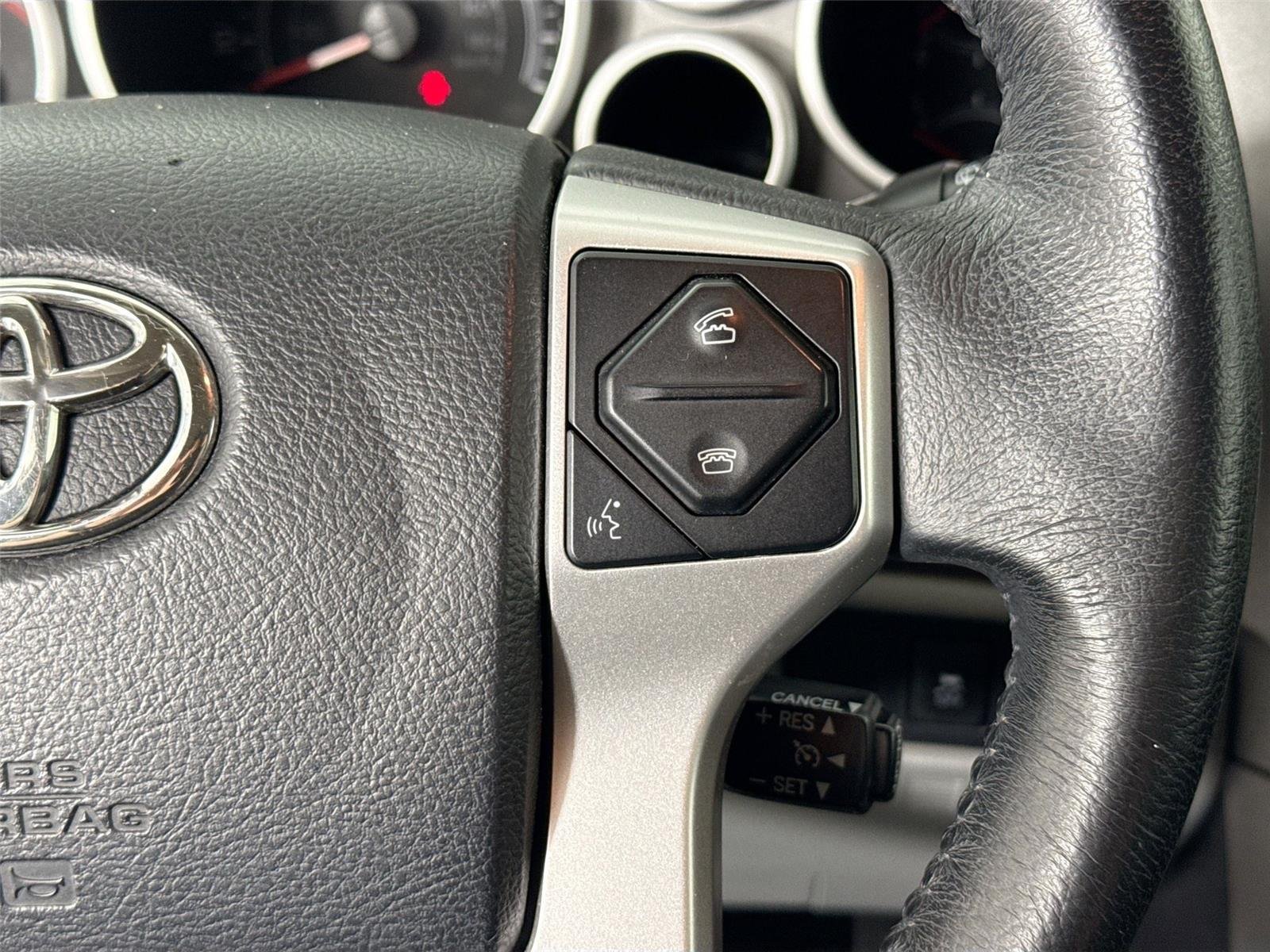 Used 2016 Super White Toyota SR5 image 17