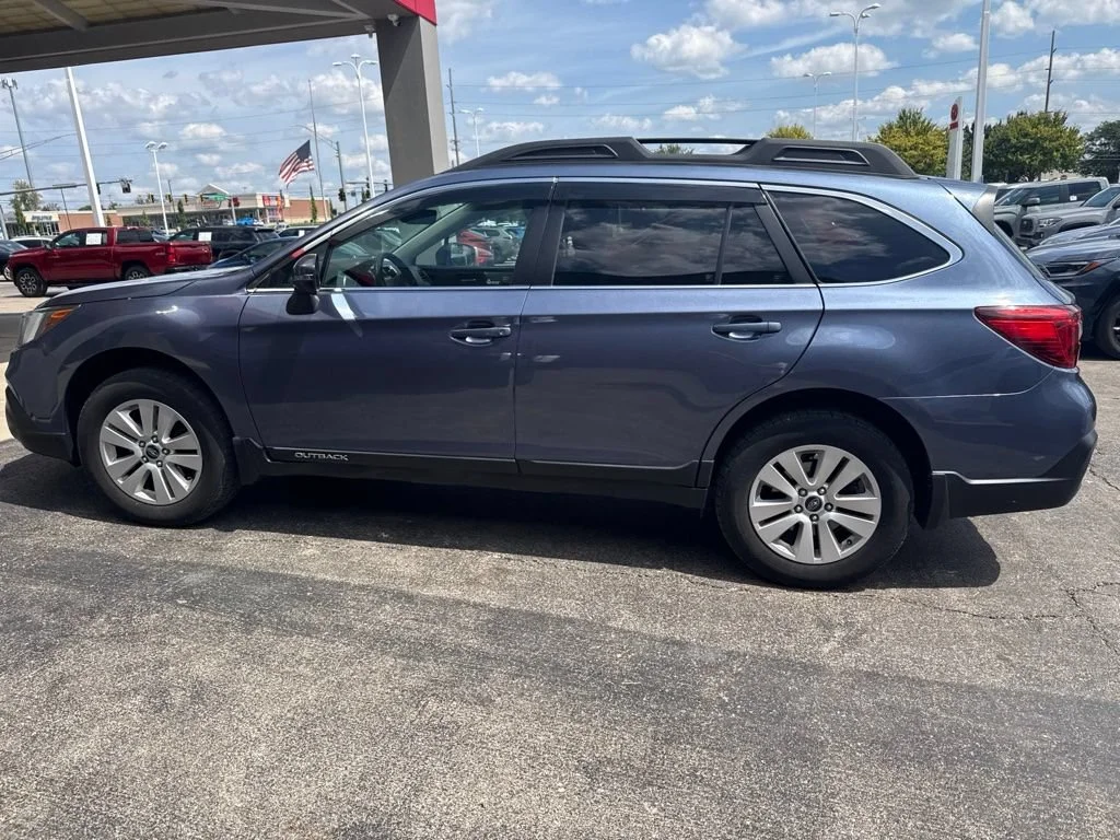 Used 2018 Twilight Blue Metallic Subaru 2.5i Premium image 9
