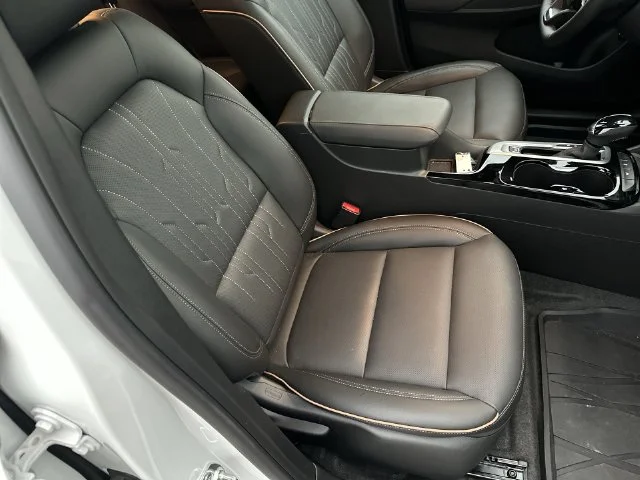 Used 2026 White Buick Avenir image 34