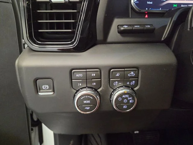 Used 2026 White GMC AT4 image 28