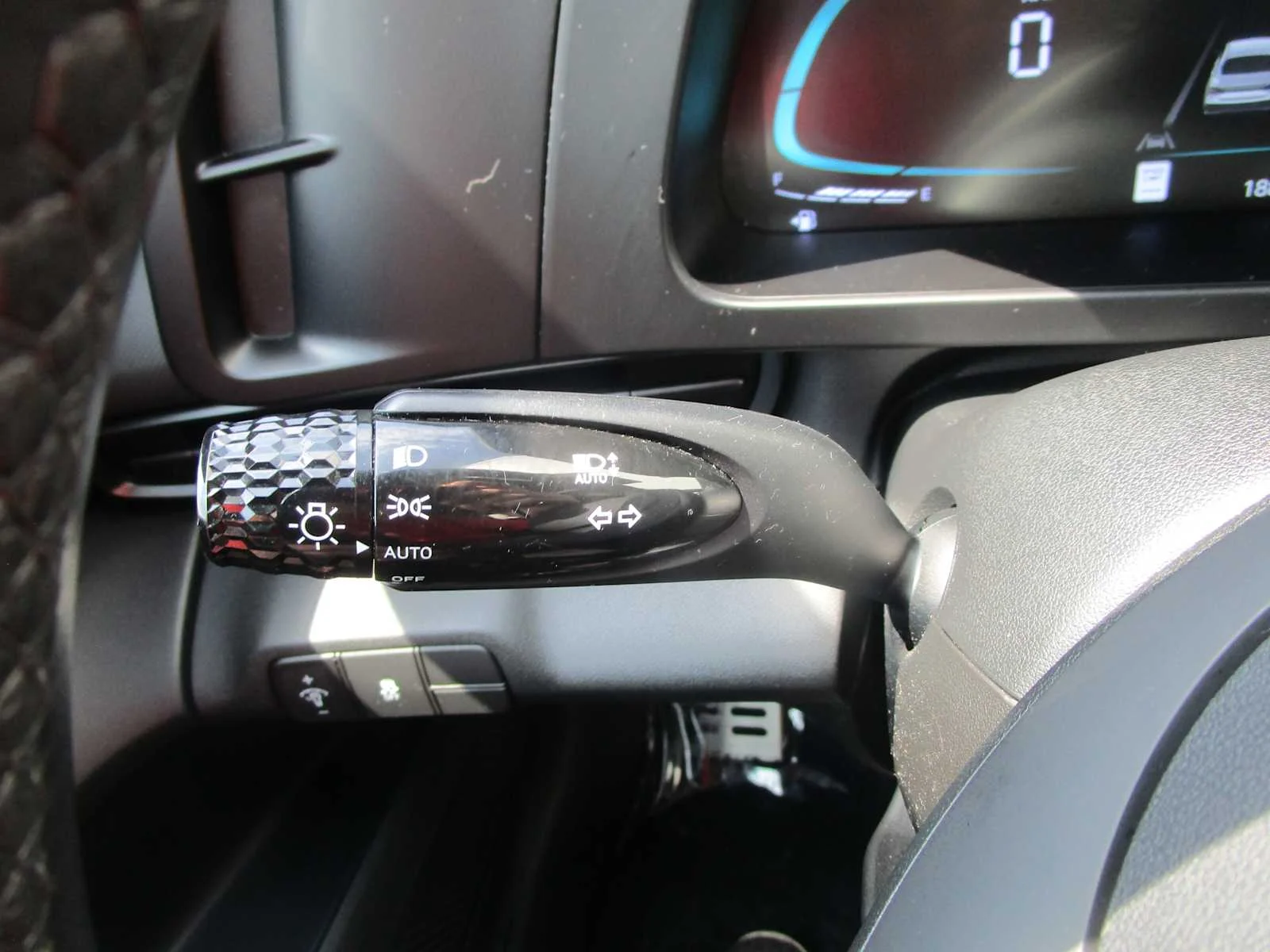 Used 2025 Serenity White Hyundai SEL Sport image 27