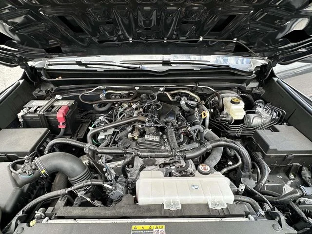 Used 2025  Toyota SR5 image 12