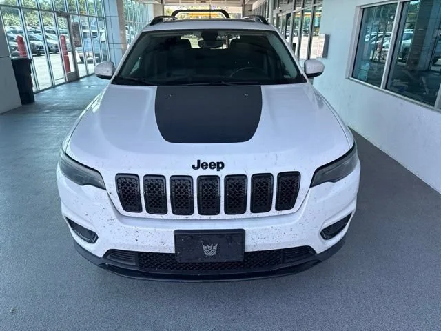 Used 2019 Bright White Clearcoat Jeep Altitude image 3