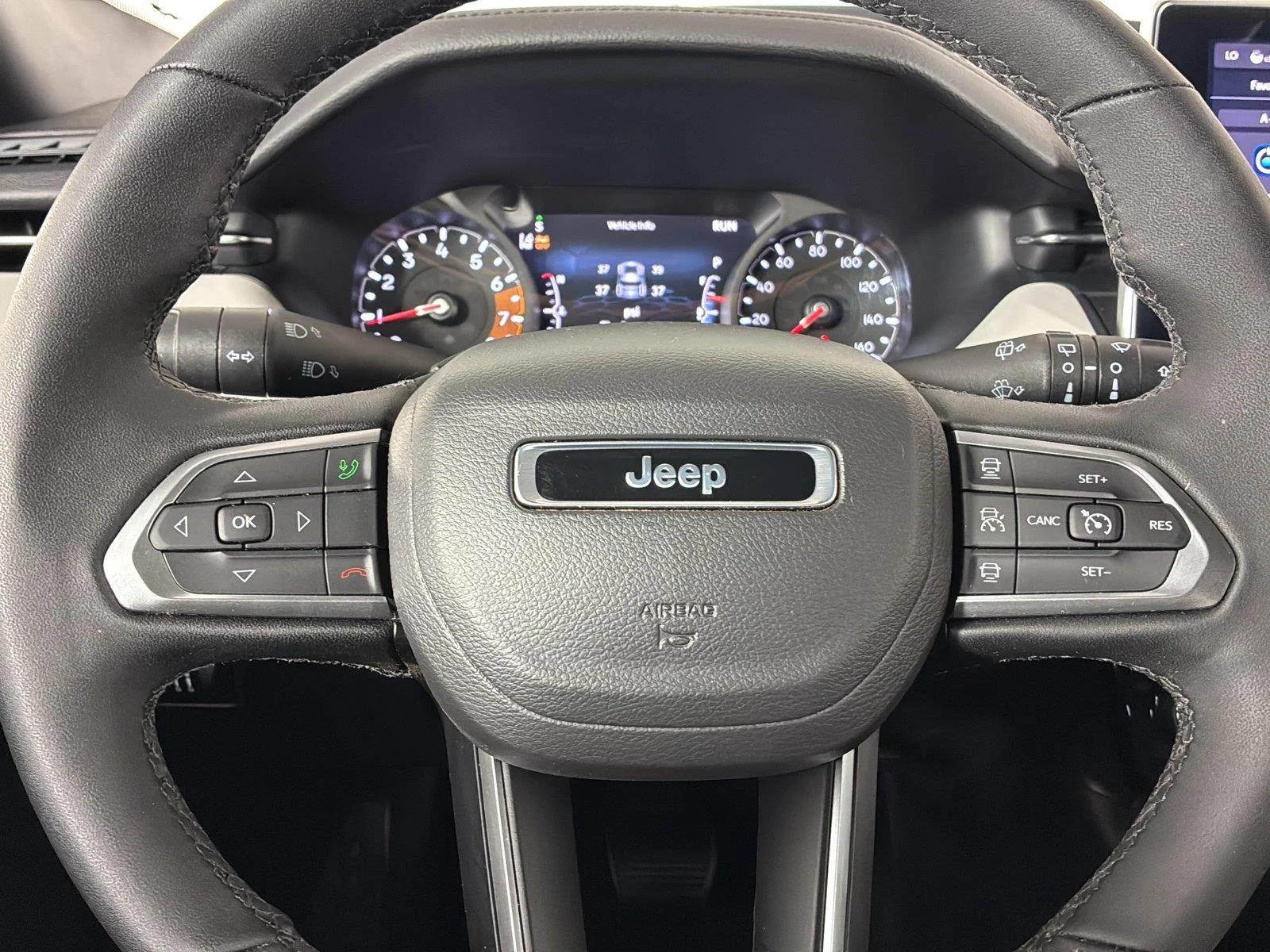 Used 2024 Hydro Blue Pearlcoat Jeep Limited image 38